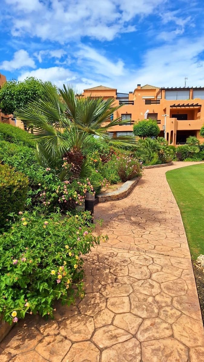 2 makuuhuone Huoneisto myytävänä paikassa Casares mukana uima-altaan 
autotalli - 350 000 € (Ref: 9188005)