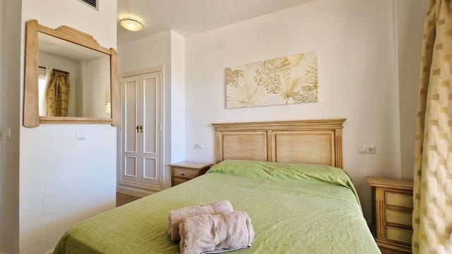 Apartamento de 3 habitaciones en Cancelada, Estepona en venta con piscina garaje - 335.000 € (Ref: 9188008)