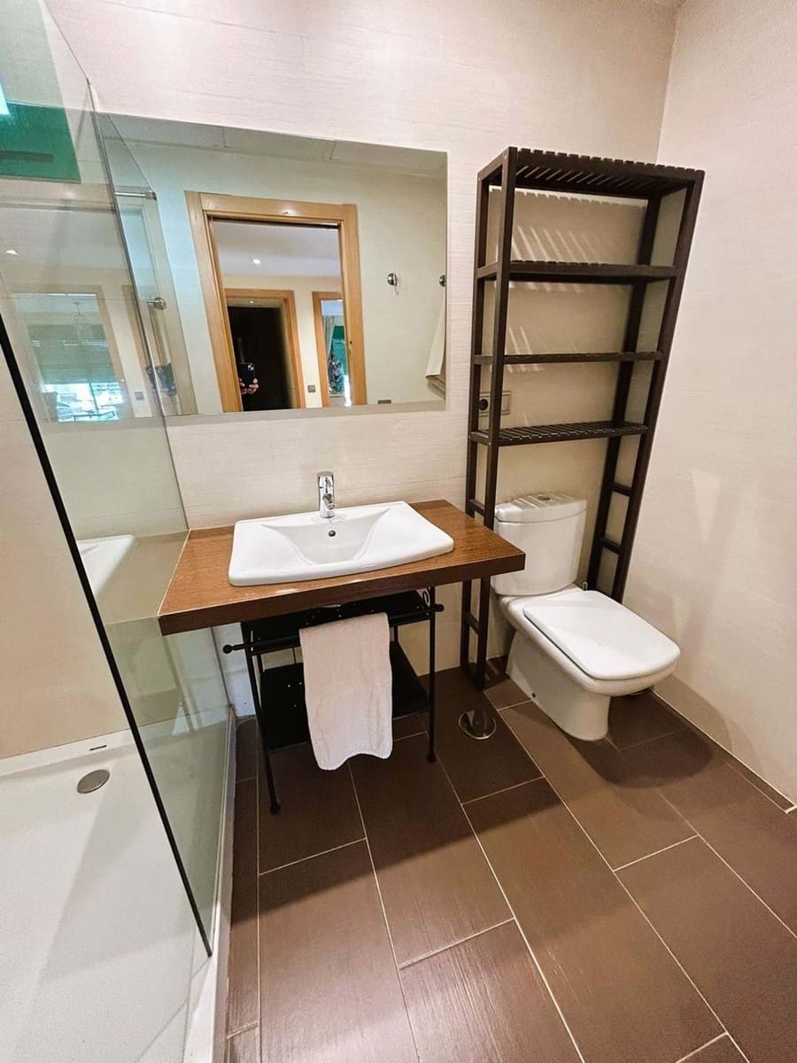 Apartamento de 2 habitaciones en New Golden Mile en venta con piscina garaje - 400.000 € (Ref: 9189000)