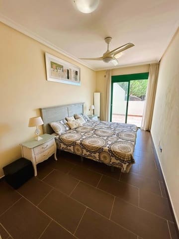 Apartamento de 2 habitaciones en Selwo, Estepona en venta con piscina garaje - 400.000 € (Ref: 9189000)