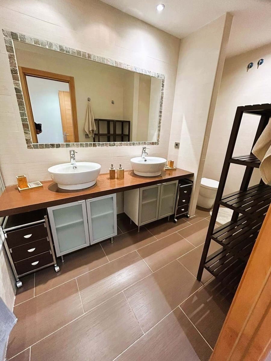 Apartamento de 2 habitaciones en New Golden Mile en venta con piscina garaje - 400.000 € (Ref: 9189000)