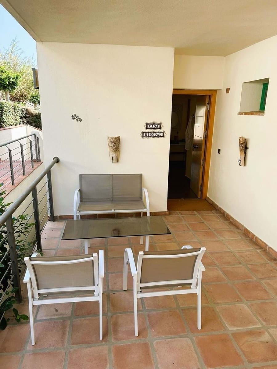 Apartamento de 2 habitaciones en New Golden Mile en venta con piscina garaje - 400.000 € (Ref: 9189000)