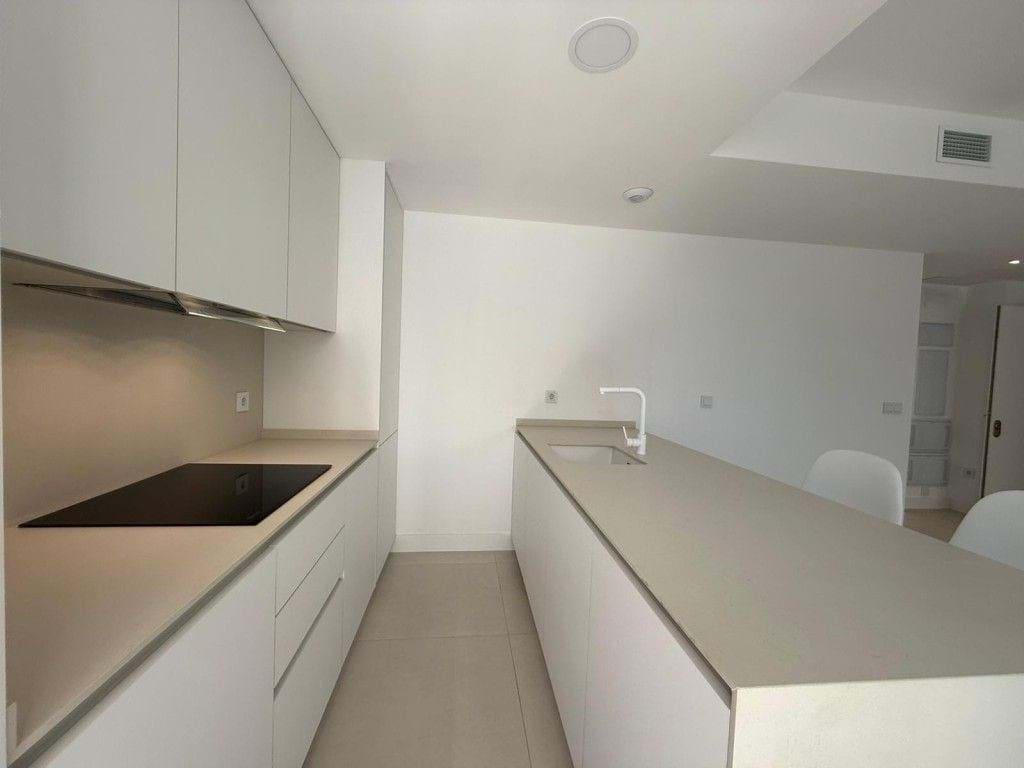 3 makuuhuone Huoneisto myytävänä paikassa Fuengirola mukana uima-altaan 
autotalli - 549 000 € (Ref: 9190790)