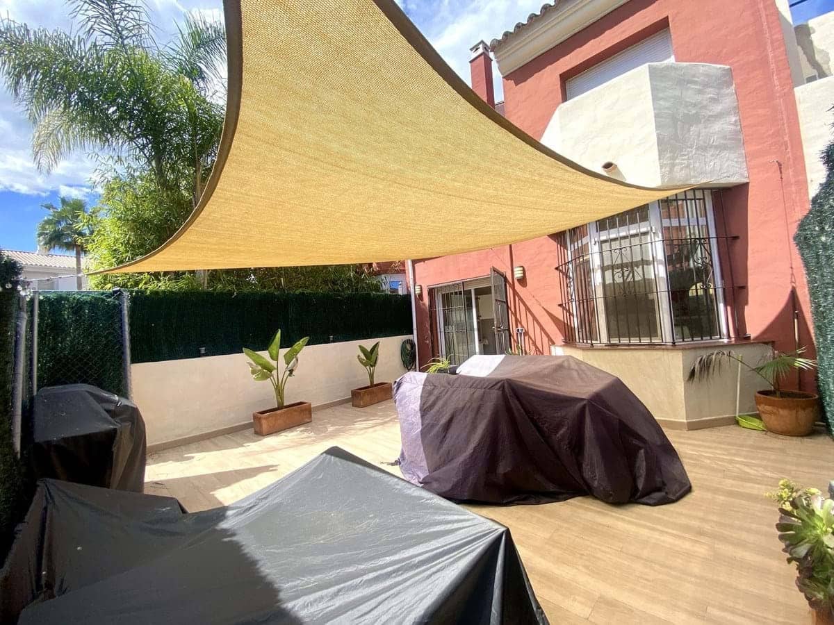 Casa de 3 habitaciones en Estepona en venta con piscina garaje - 555.000 € (Ref: 9190835)