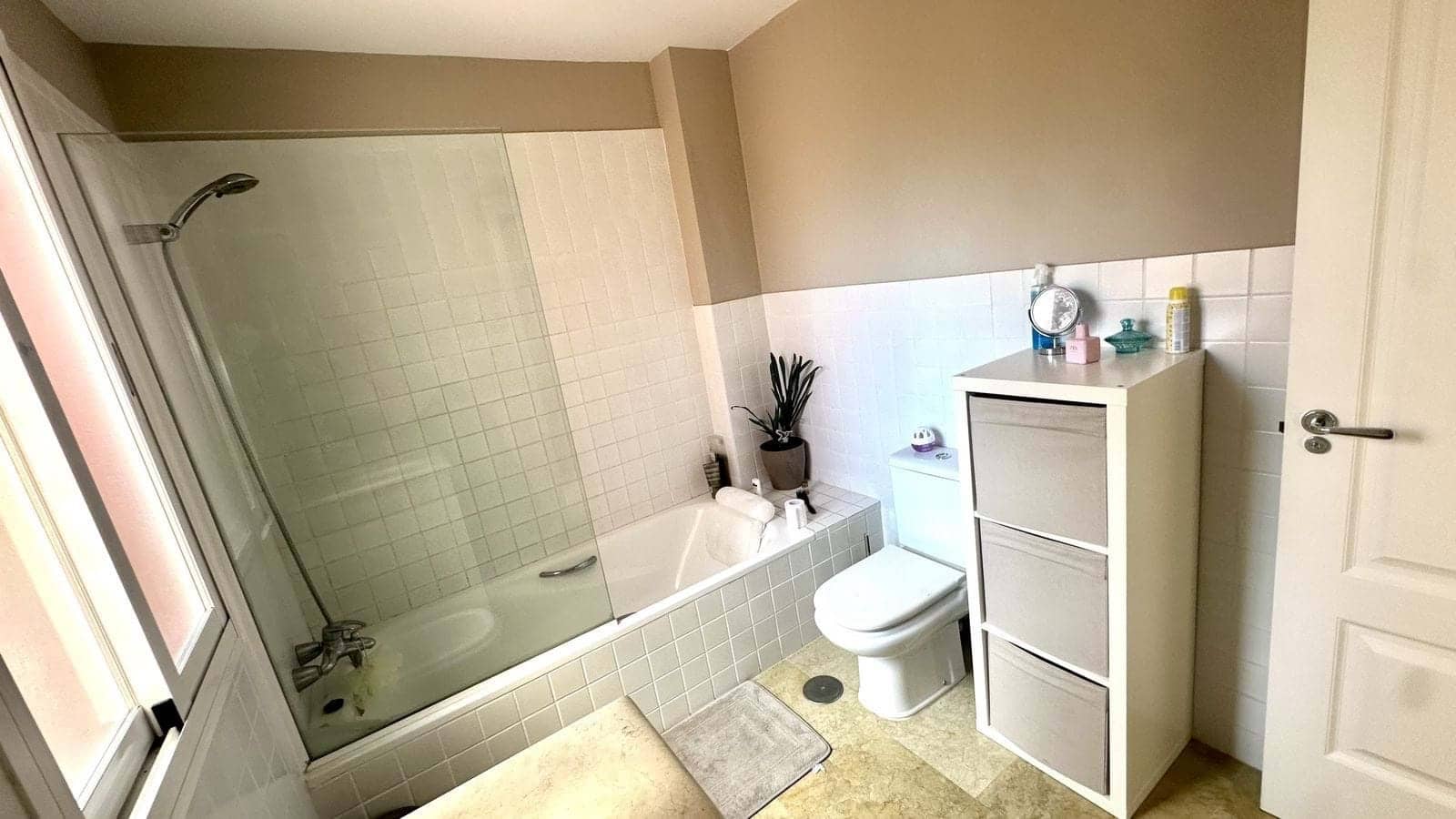 Casa de 3 habitaciones en Estepona en venta con piscina garaje - 555.000 € (Ref: 9190835)