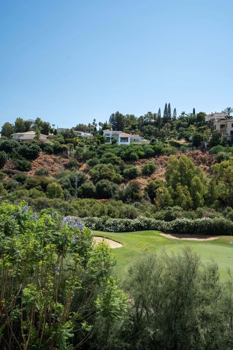 Apartamento de 2 habitaciones en Benahavís en venta con piscina garaje - 595.000 € (Ref: 9192059)