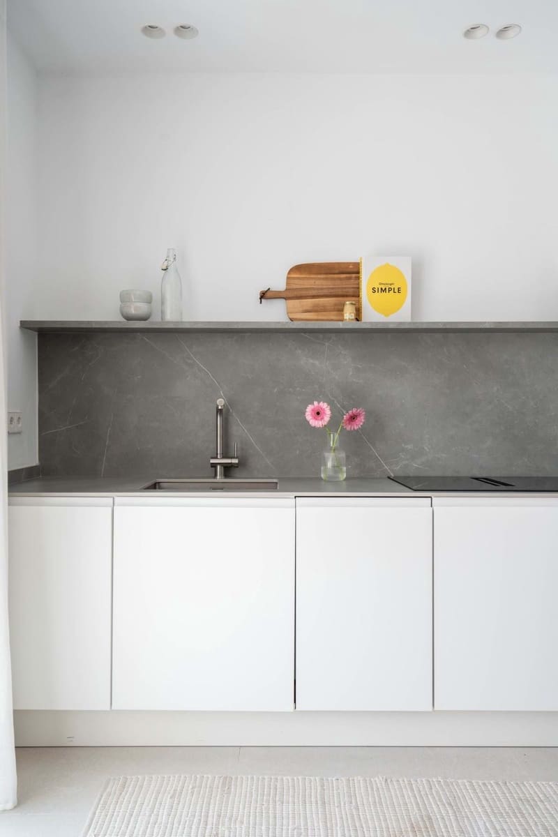 Apartamento de 2 habitaciones en Benahavís en venta con piscina garaje - 595.000 € (Ref: 9192059)