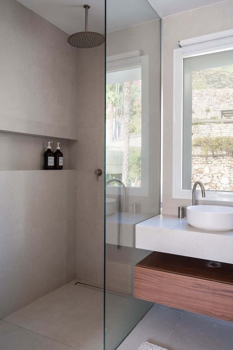 Apartamento de 2 habitaciones en Benahavís en venta con piscina garaje - 595.000 € (Ref: 9192059)