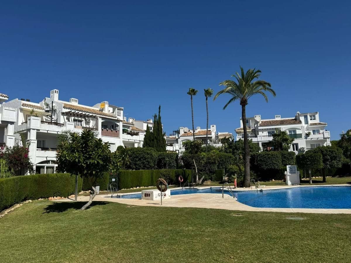 2 bedroom Apartment for sale in Mijas with pool - € 330,000 (Ref: 9195190)