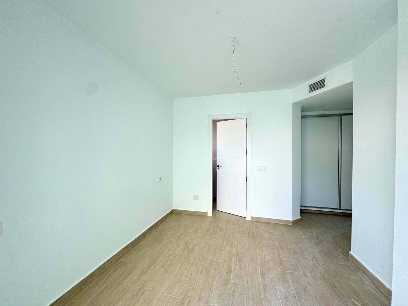 Apartamento de 2 habitaciones en Fuengirola en venta con garaje - 294.455 € (Ref: 9195252)