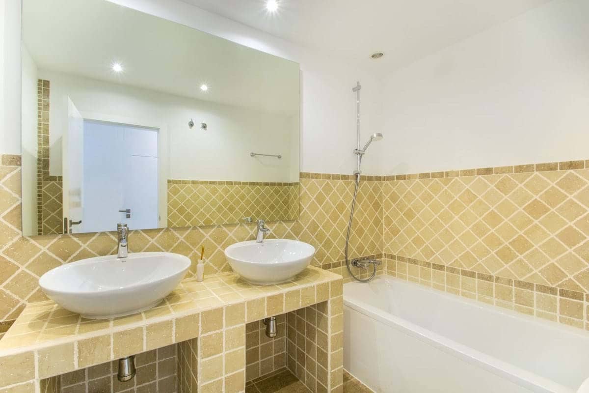 2 bedroom Apartment for sale in New Golden Mile with pool garage - € 379,000 (Ref: 9197428)