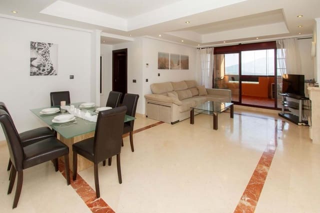 Apartamento de 2 habitaciones en Marbella en venta con piscina garaje - 330.000 € (Ref: 9197459)