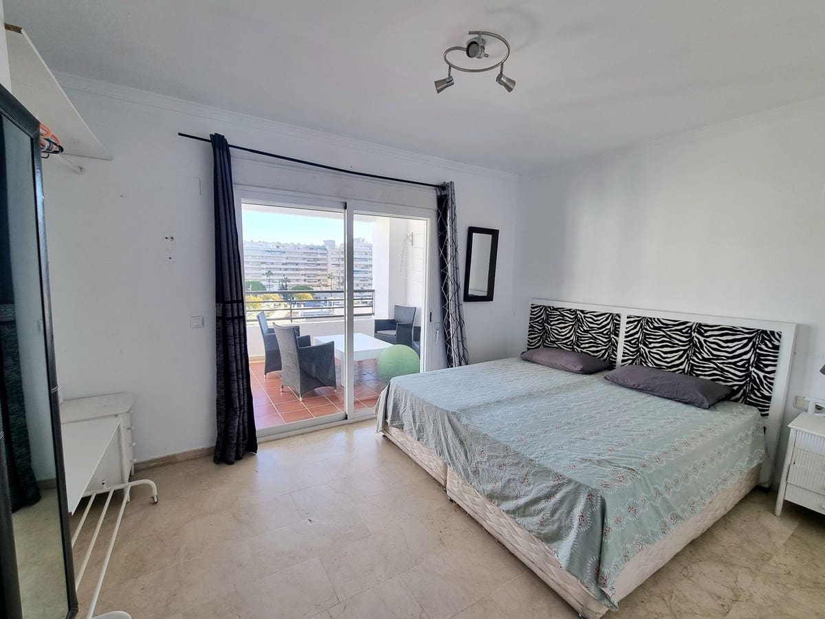 2 bedroom Apartment for sale in Marbella with pool garage - € 570,000 (Ref: 9197462)