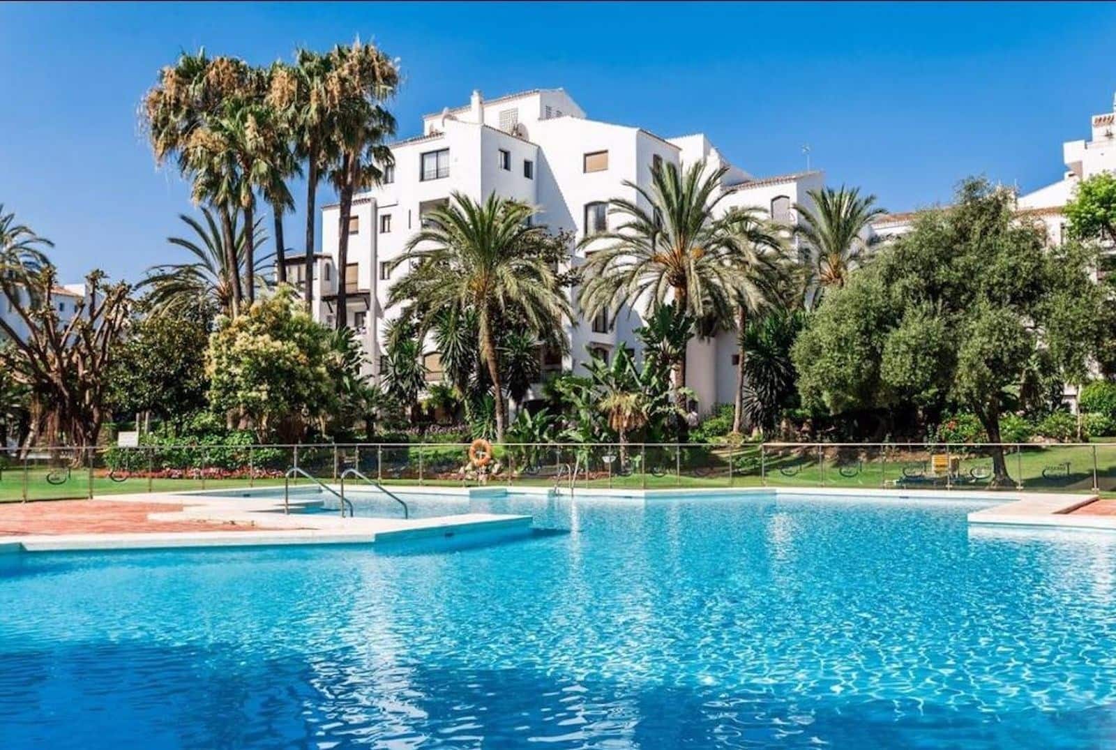 2 bedroom Apartment for sale in Marbella with pool garage - € 570,000 (Ref: 9197462)