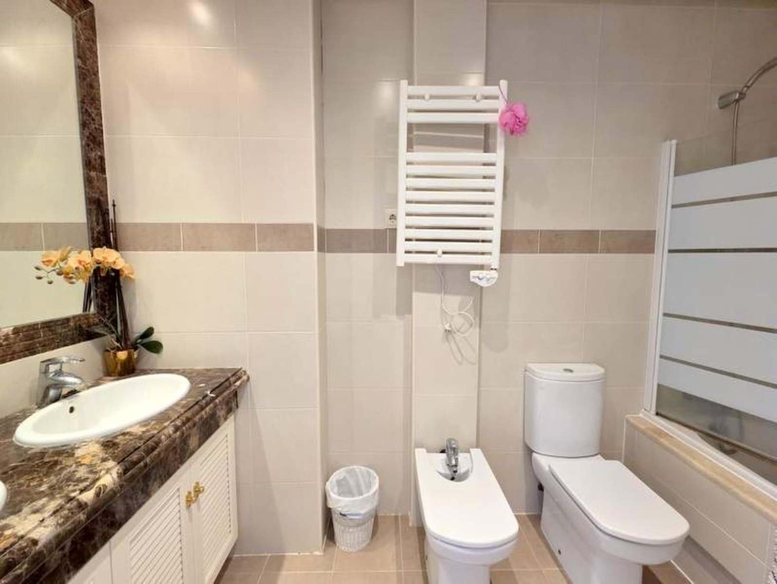 3 bedroom Townhouse for sale in Estepona with pool garage - € 445,000 (Ref: 9197464)