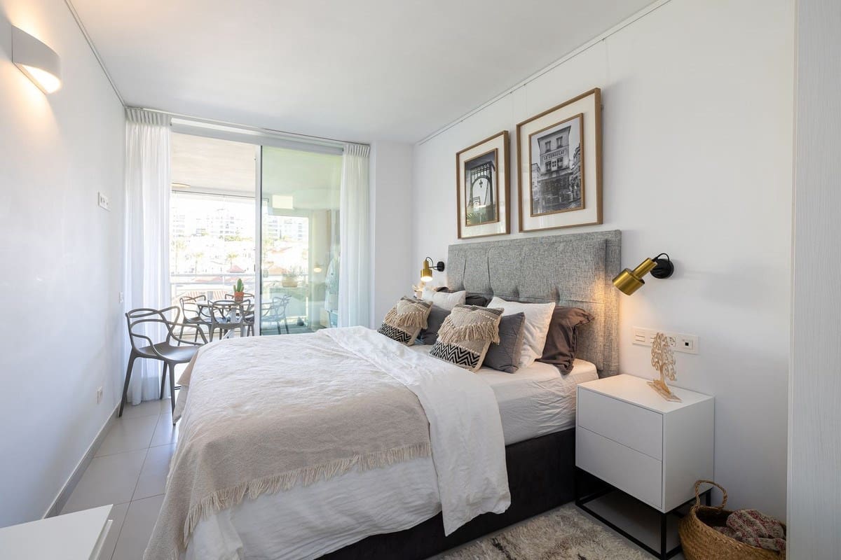 Apartamento de 2 habitaciones en Benalmádena en venta con piscina garaje - 569.000 € (Ref: 9198289)