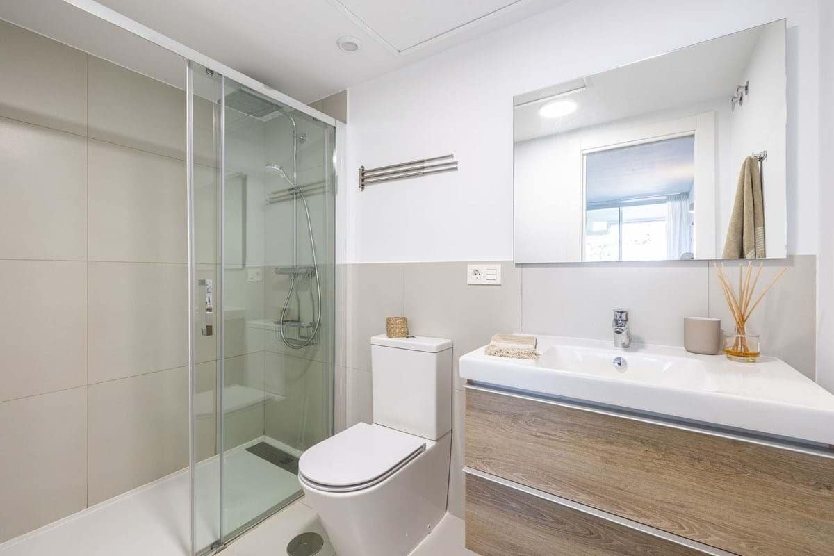 Apartamento de 2 habitaciones en Benalmádena en venta con piscina garaje - 569.000 € (Ref: 9198289)