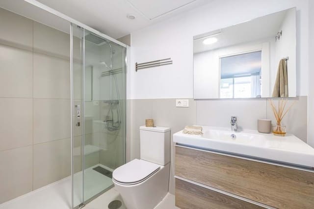 Apartamento de 2 habitaciones en Benalmádena en venta con piscina garaje - 569.000 € (Ref: 9198289)