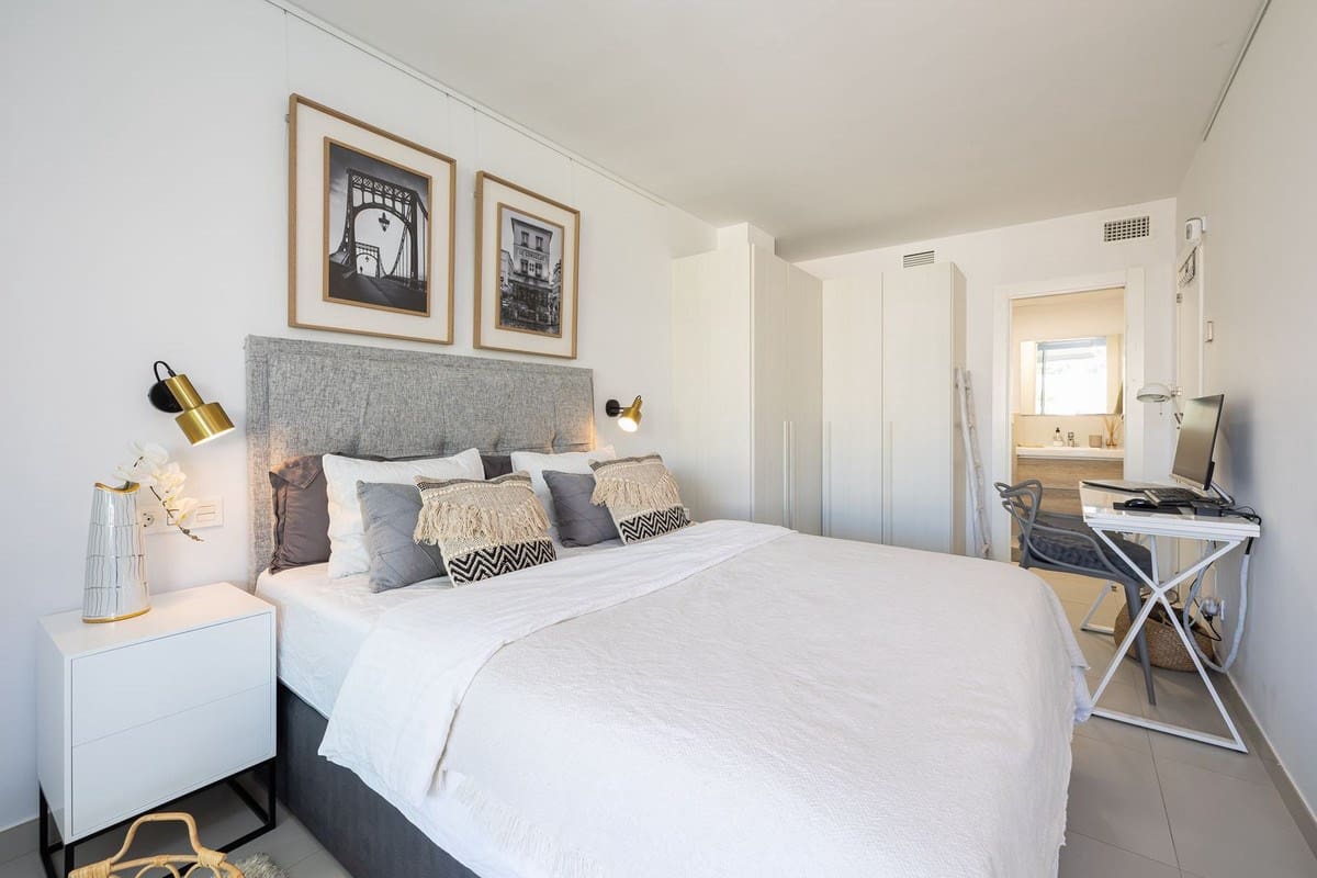 Apartamento de 2 habitaciones en Benalmádena en venta con piscina garaje - 569.000 € (Ref: 9198289)