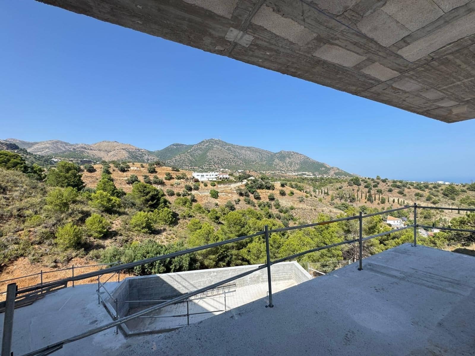4 bedroom Villa for sale in Mijas with pool garage - € 1,850,000 (Ref: 9198339)
