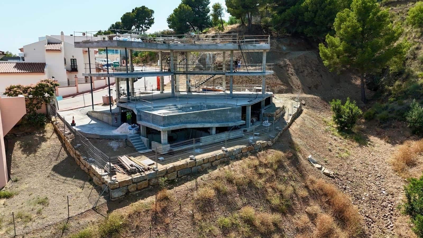 4 bedroom Villa for sale in Mijas with pool garage - € 1,850,000 (Ref: 9198339)