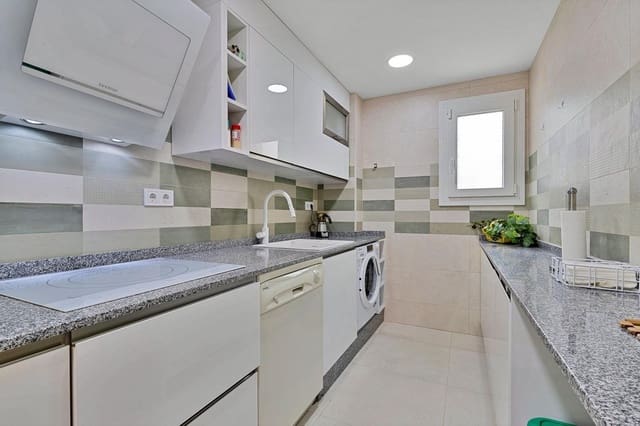 3 bedroom Apartment for sale in Fuengirola - € 445,000 (Ref: 9198342)