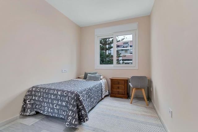 3 bedroom Apartment for sale in Fuengirola - € 445,000 (Ref: 9198342)