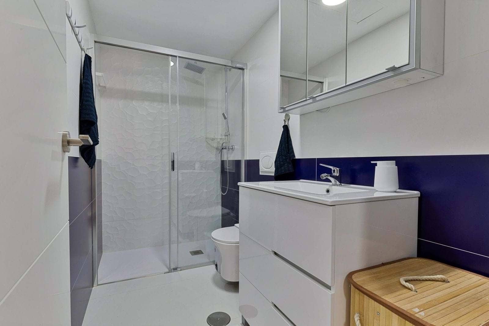 3 bedroom Apartment for sale in Fuengirola - € 445,000 (Ref: 9198342)