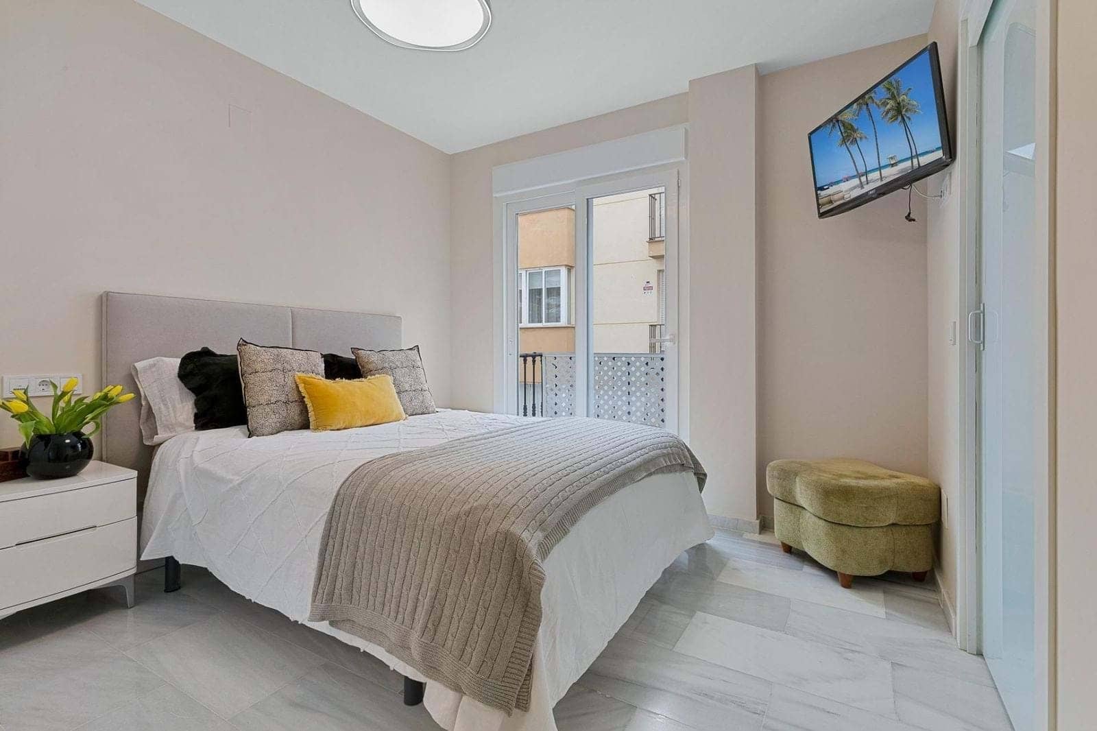 3 bedroom Apartment for sale in Fuengirola - € 445,000 (Ref: 9198342)