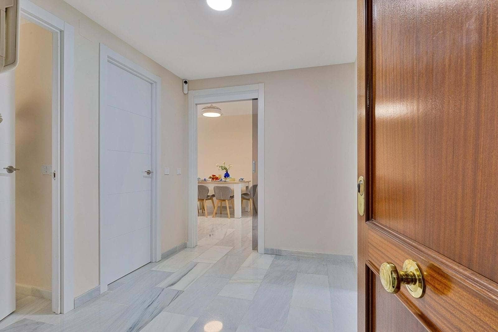 3 bedroom Apartment for sale in Fuengirola - € 445,000 (Ref: 9198342)