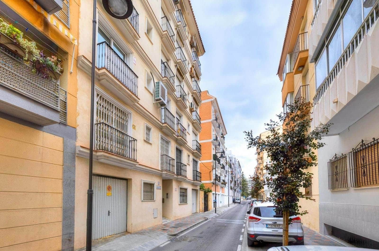 3 bedroom Apartment for sale in Fuengirola - € 445,000 (Ref: 9198342)