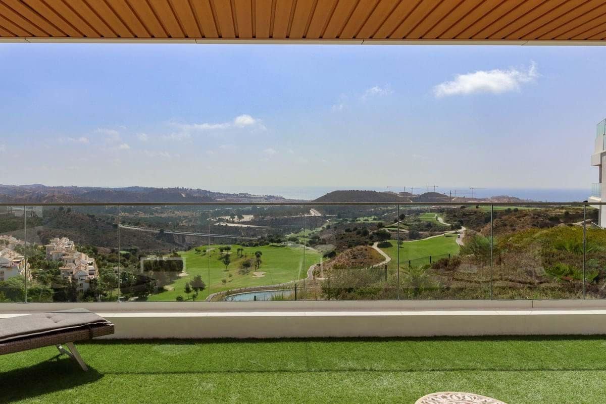 2 bedroom Apartment for sale in Mijas with pool garage - € 690,000 (Ref: 9200226)