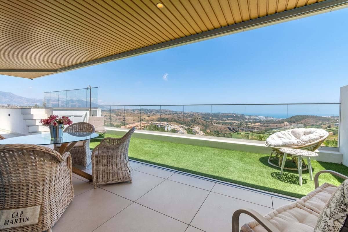 2 bedroom Apartment for sale in Mijas with pool garage - € 690,000 (Ref: 9200226)