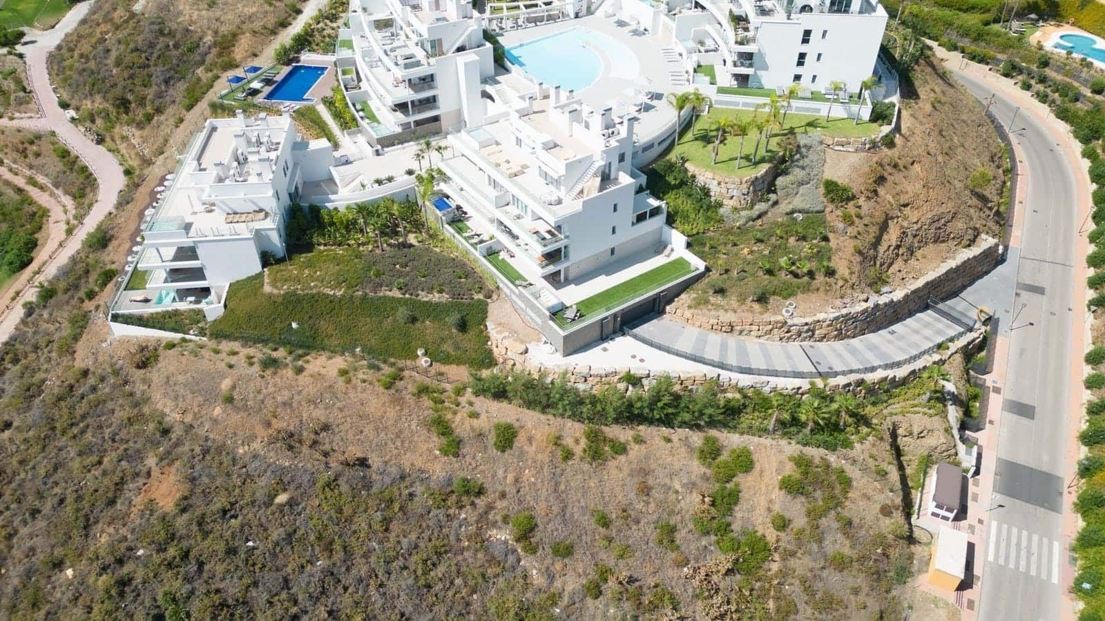 2 bedroom Apartment for sale in Mijas with pool garage - € 690,000 (Ref: 9200226)