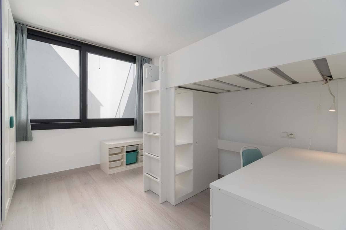 4 makuuhuone Omakotitalo myytävänä paikassa Marbella mukana uima-altaan 
autotalli - 690 000 € (Ref: 9200227)