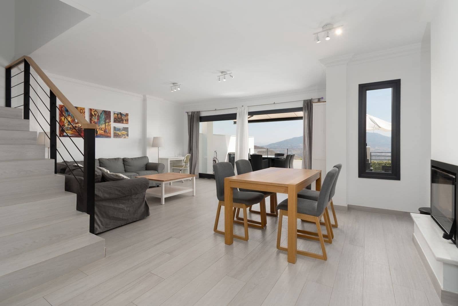 4 makuuhuone Omakotitalo myytävänä paikassa Marbella mukana uima-altaan 
autotalli - 690 000 € (Ref: 9200227)