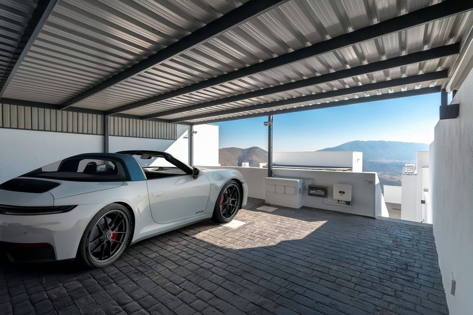 4 makuuhuone Omakotitalo myytävänä paikassa Marbella mukana uima-altaan 
autotalli - 690 000 € (Ref: 9200227)