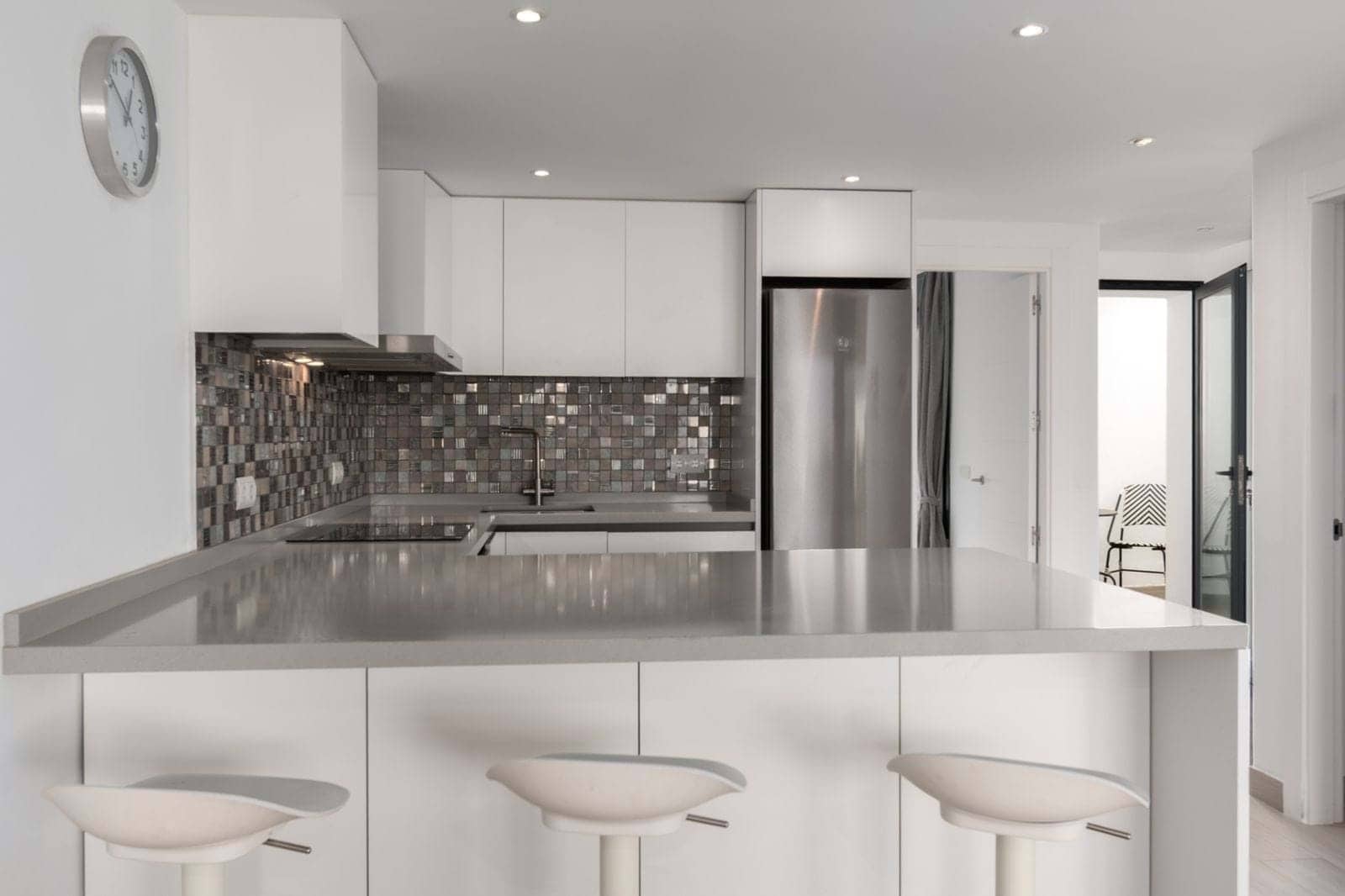 4 makuuhuone Omakotitalo myytävänä paikassa Marbella mukana uima-altaan 
autotalli - 690 000 € (Ref: 9200227)