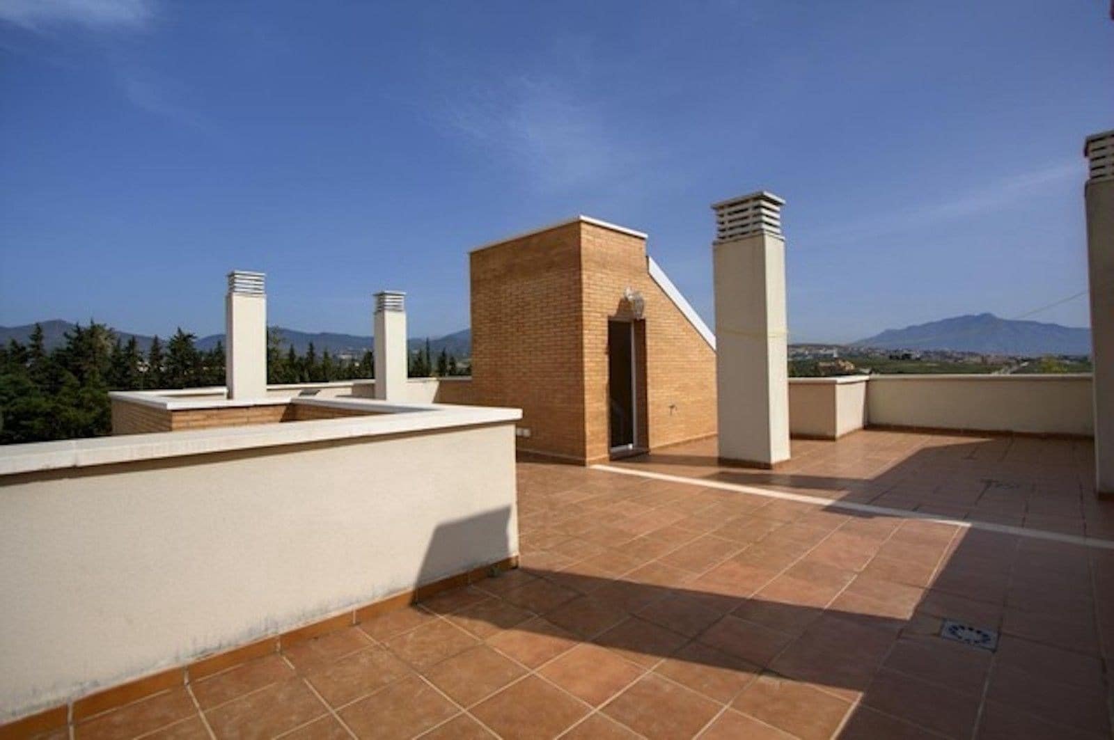 3 bedroom Apartment for sale in New Golden Mile with pool garage - € 475,000 (Ref: 9200230)