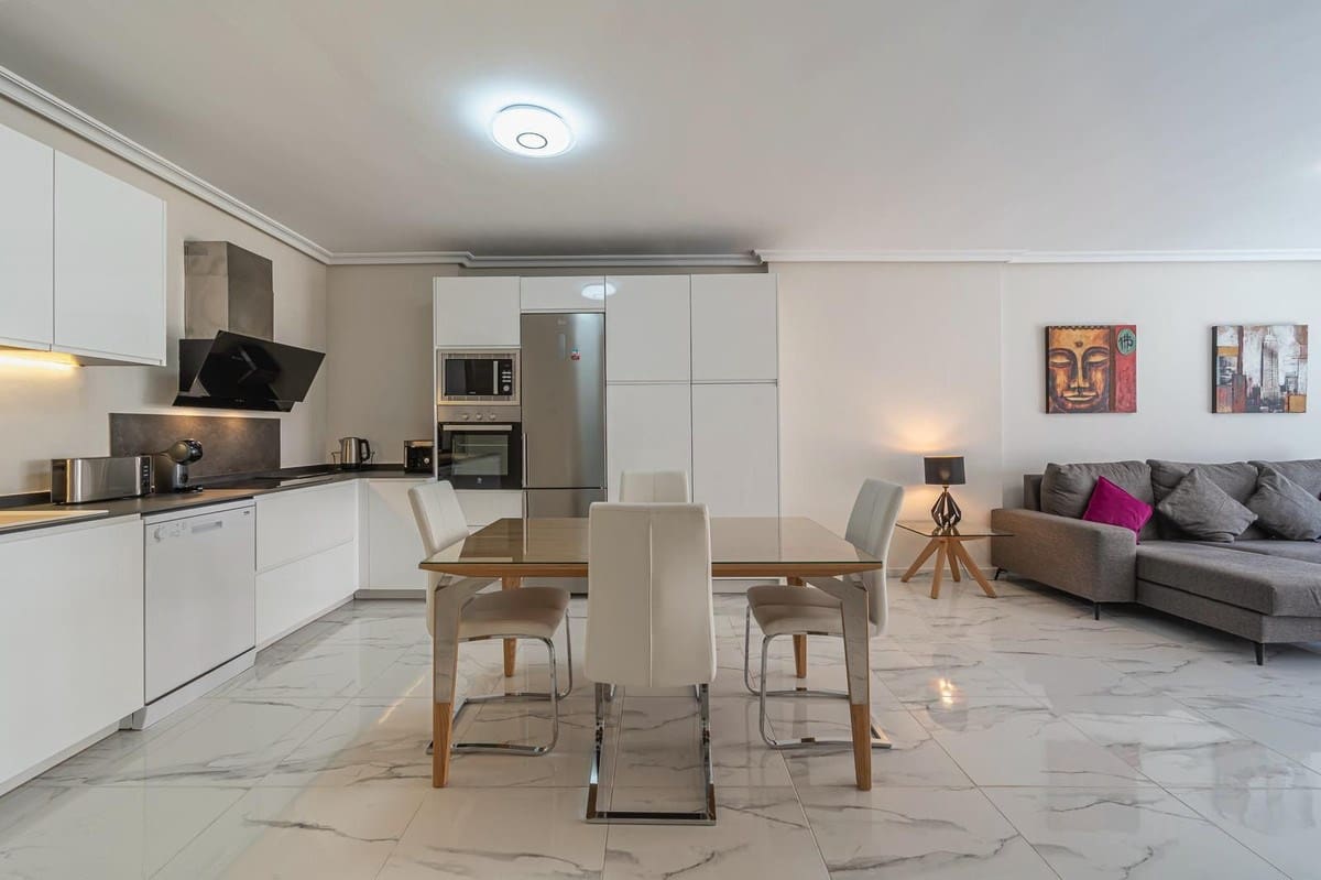 3 bedroom Apartment for sale in Marbella with pool garage - € 735,000 (Ref: 9200231)