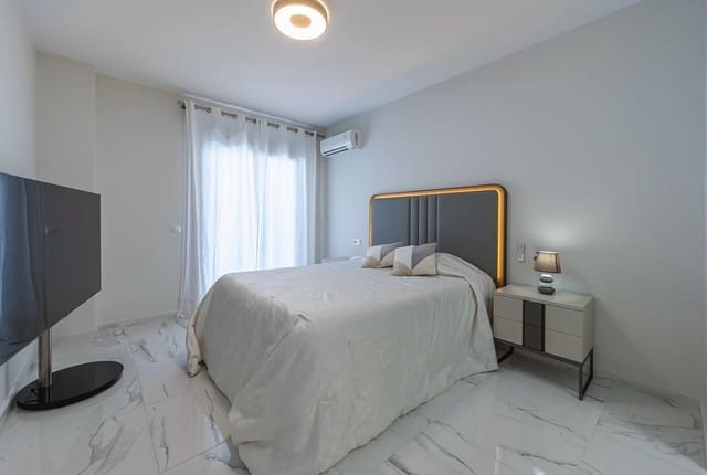 3 bedroom Apartment for sale in Marbella with pool garage - € 735,000 (Ref: 9200231)