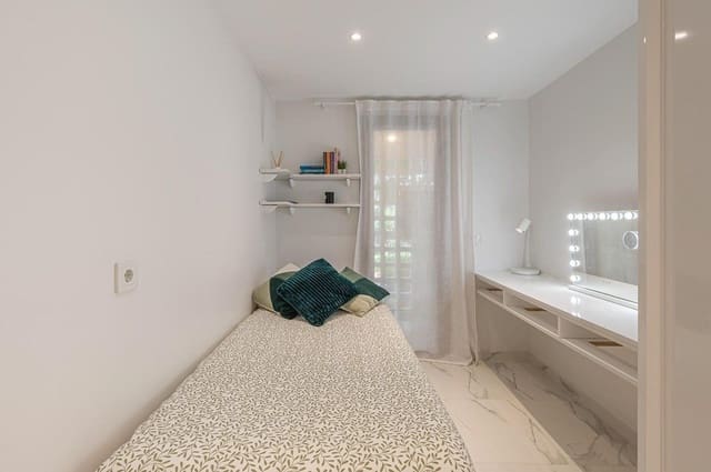 3 bedroom Apartment for sale in Marbella with pool garage - € 735,000 (Ref: 9200231)