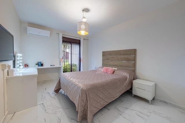 3 bedroom Apartment for sale in Marbella with pool garage - € 735,000 (Ref: 9200231)