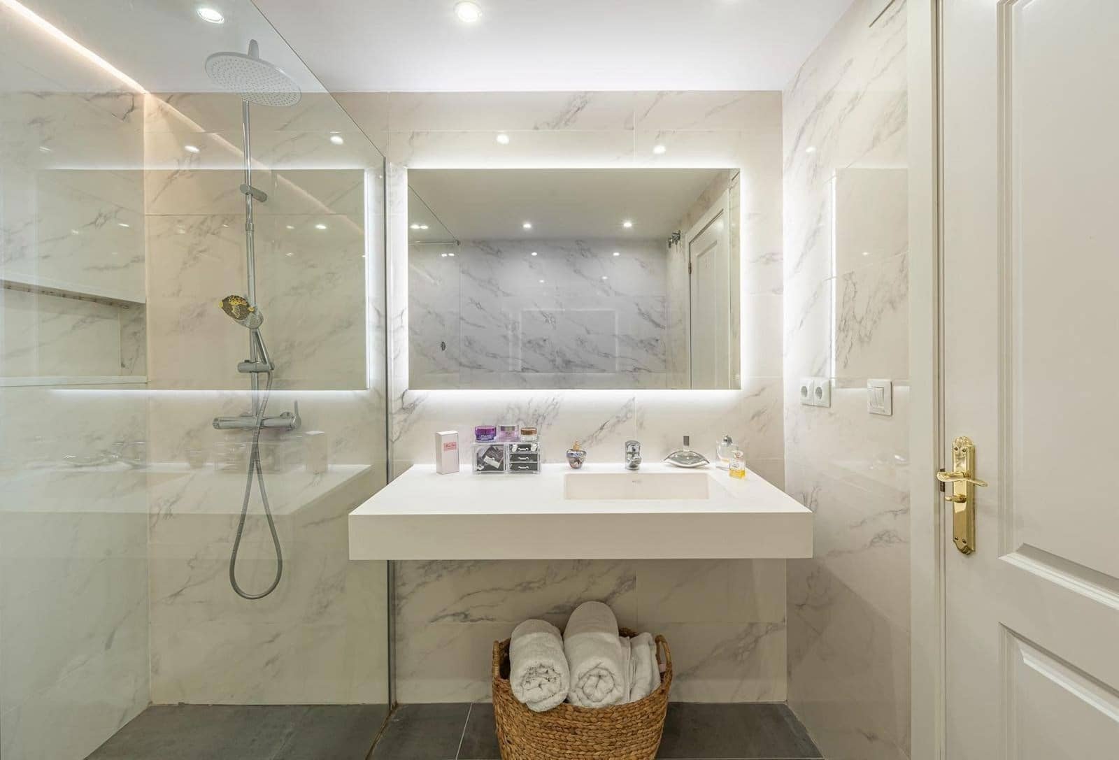 3 bedroom Apartment for sale in Marbella with pool garage - € 735,000 (Ref: 9200231)