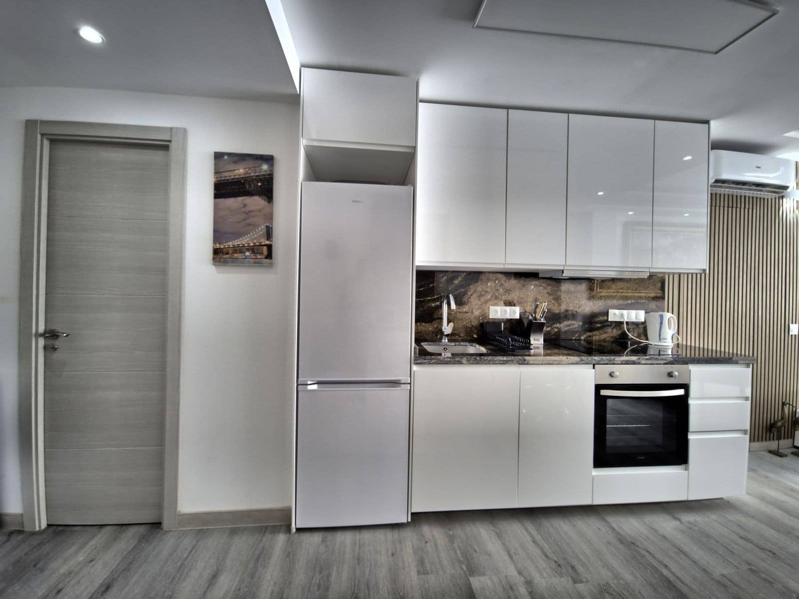 Apartamento de 2 habitaciones en Marbella en venta con piscina - 575.000 € (Ref: 9200233)