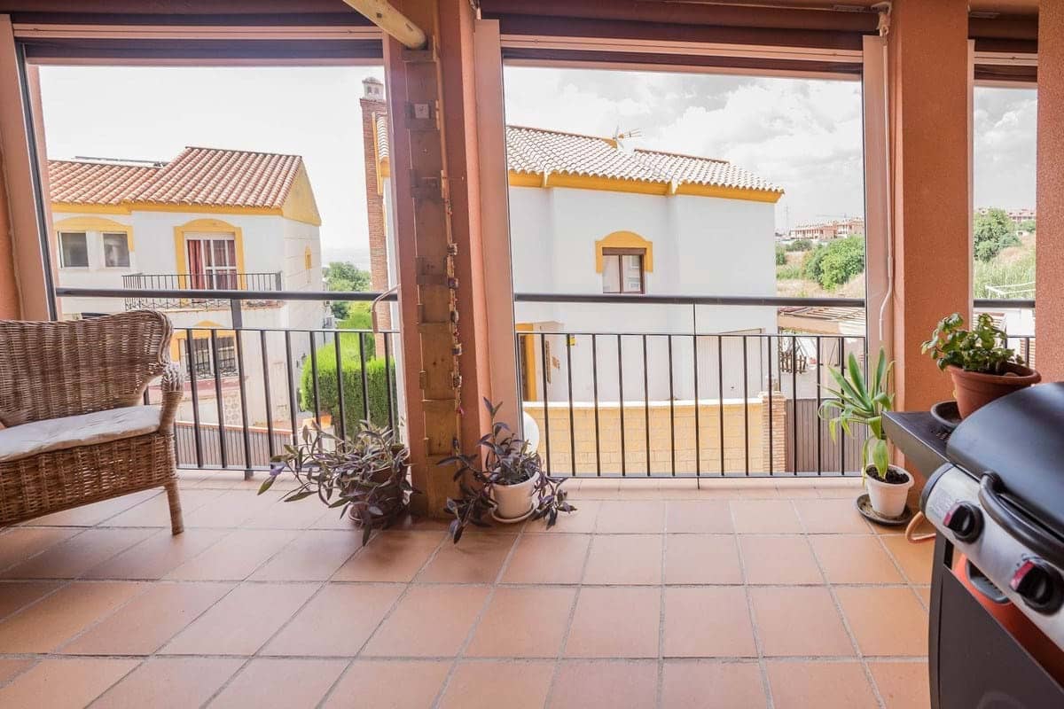 2 bedroom Apartment for sale in Benalmadena with pool garage - € 298,000 (Ref: 9206231)