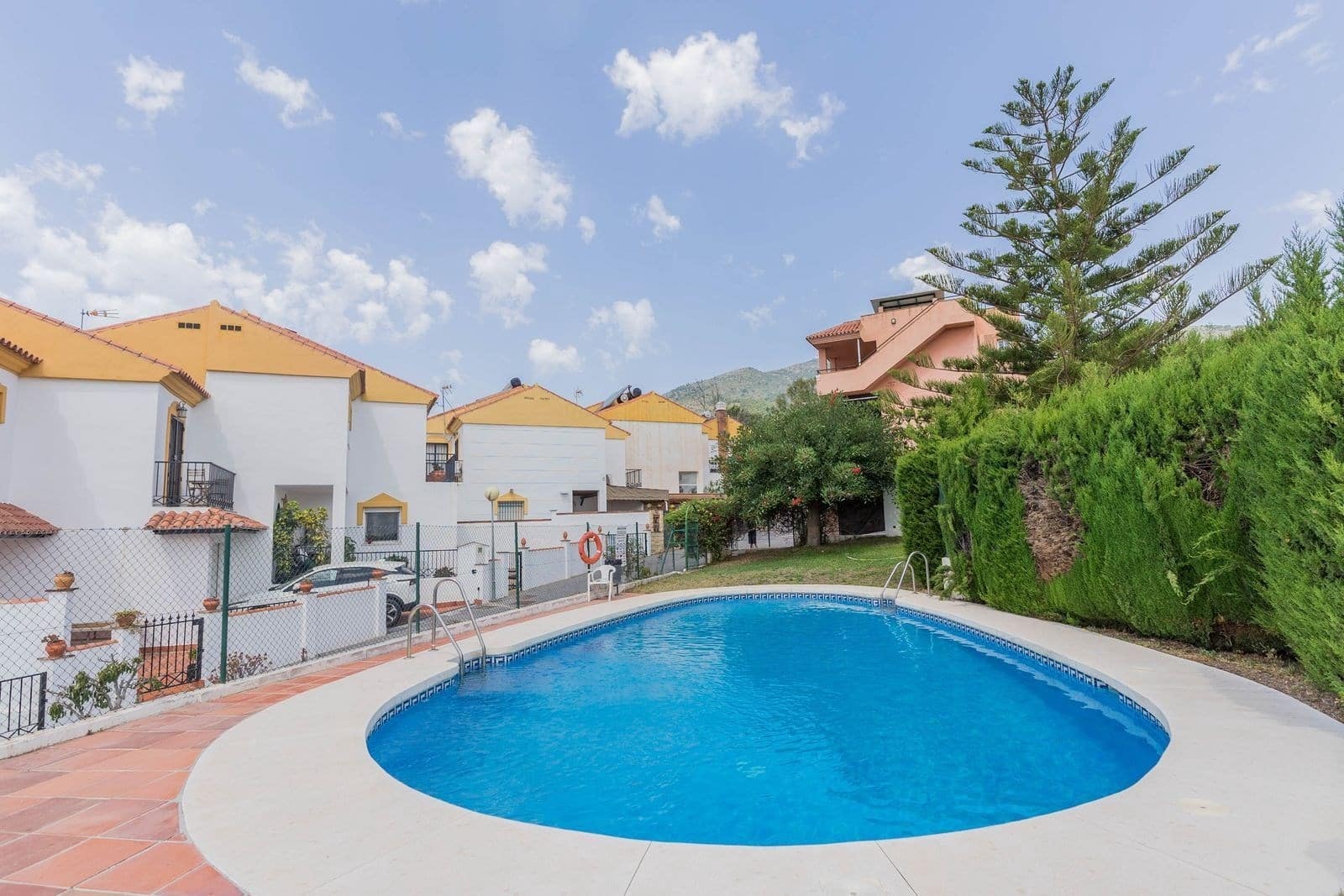 2 bedroom Apartment for sale in Benalmadena with pool garage - € 298,000 (Ref: 9206231)