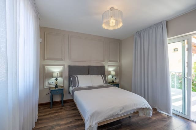 Chalet de 4 habitaciones en Marbella en venta con piscina garaje - 1.350.000 € (Ref: 9207497)