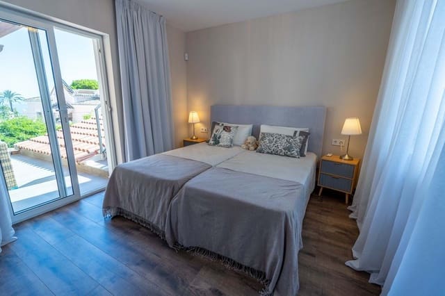 Chalet de 4 habitaciones en Marbella en venta con piscina garaje - 1.350.000 € (Ref: 9207497)