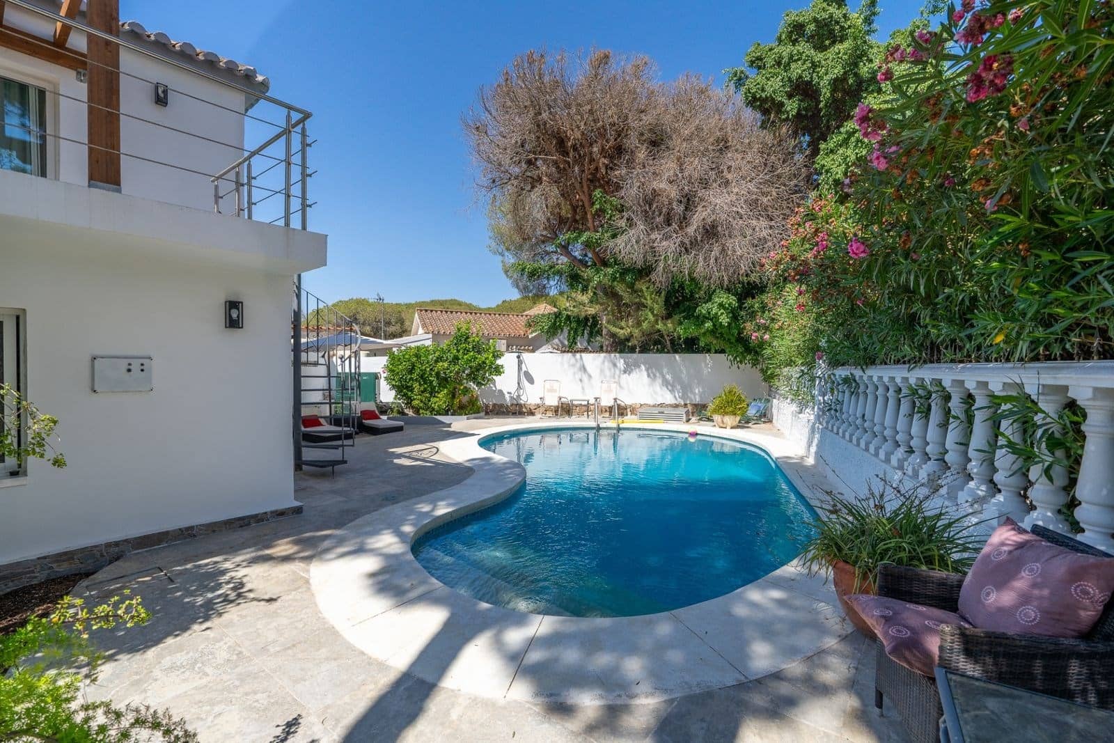 Chalet de 4 habitaciones en Marbella en venta con piscina garaje - 1.350.000 € (Ref: 9207497)